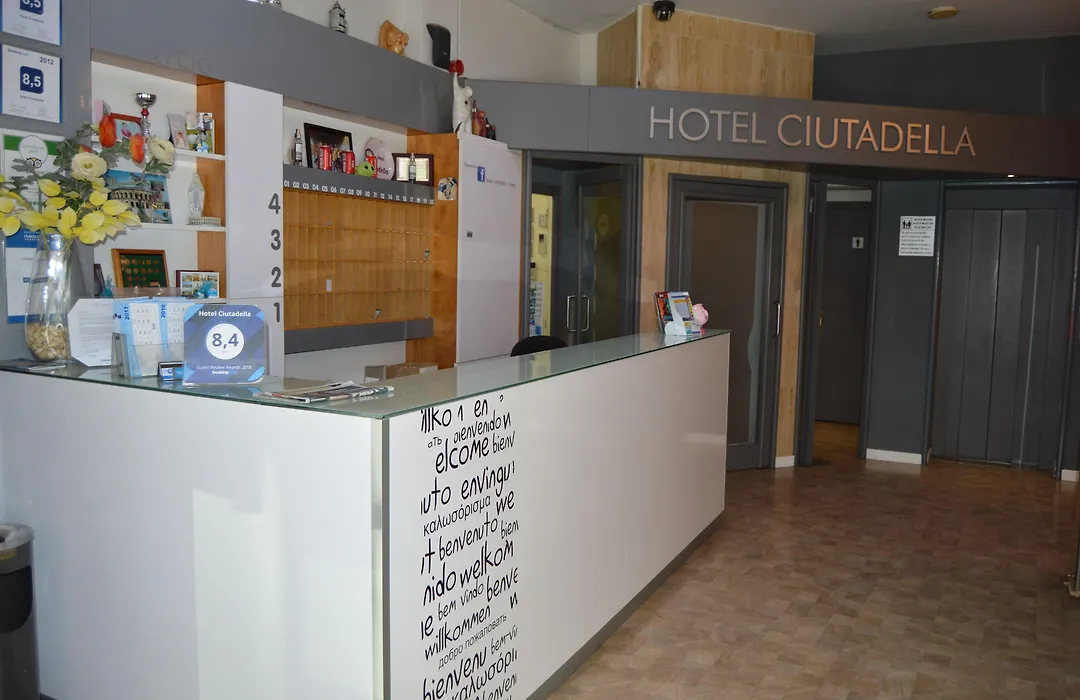 Hotel Ciutadella-1